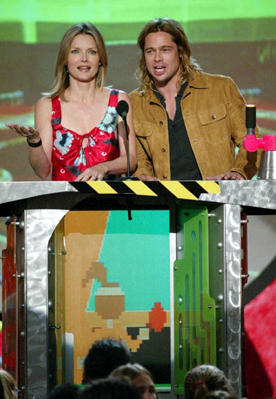 Брэд Питт на Neckelodions 16th Annuals Kids Choice Awards, 2003
