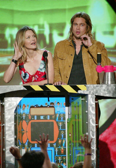 Брэд Питт на Neckelodions 16th Annuals Kids Choice Awards, 2003